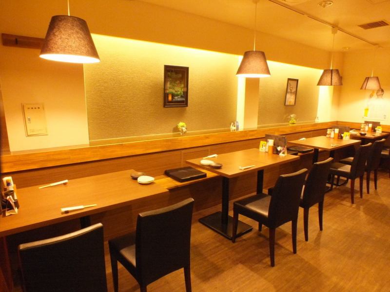 Table seats that are easy to use for women's associations of office ladies.With excellent access, please feel free to drop by to enjoy delicious food and sake with your friends on your way home from work ♪