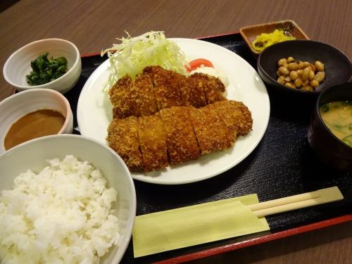 Famous!Chicken cutlet set meal