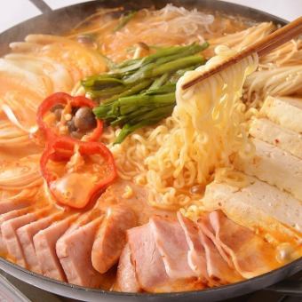 [Hot pot course] 2 hours of all-you-can-drink included ◎ 7 dishes including Budae jjigae and stir-fried bulgogi → 4,500 yen (tax included)