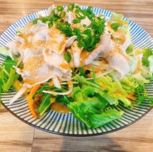 三元豚の冷しゃぶサラダ