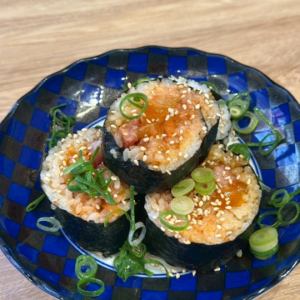 炭火焼豚と醤油漬け卵黄のキンパ