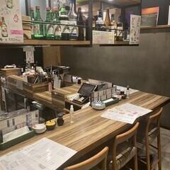 当店は全てカウンター席でございます。お一人様からでもお気軽にどうぞ♪