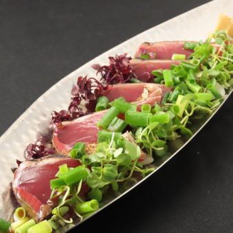 戻りカツオの塩タタキ
