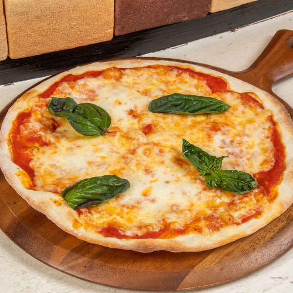 ≪Recommended≫ Authentic pizza made from scratch ◇ Margherita 1,100 yen (tax included)