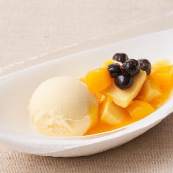 Mango pudding and ice cream