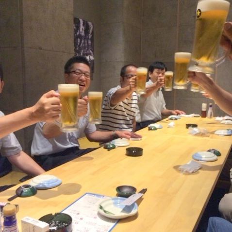 サラリーマン必見！生ビールもOKの単品飲み放題1580円(税別)☆