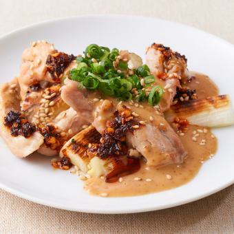 Sesame-scented saliva-dripping chicken