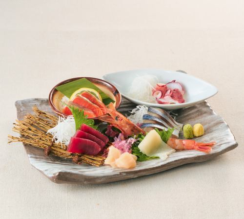 Assortment of 7 kinds of sashimi