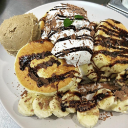 shaved chocolate banana pancake