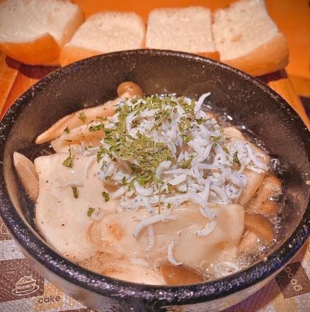 Whitebait and Gyoza Ajillo