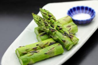 【GW北海道フェア】 栗山より ／ 極太アスパラの炭焼き（一本）980円→680円 
