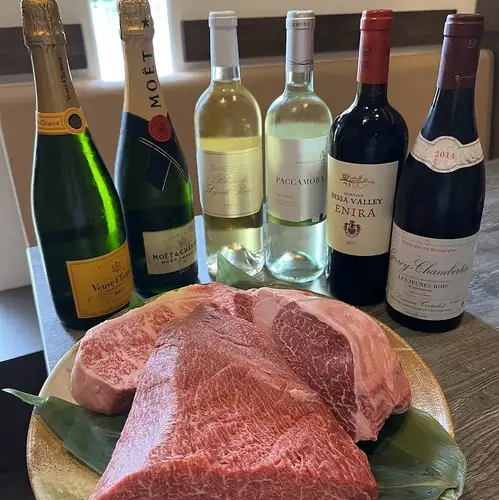 お肉に合うワインも充実