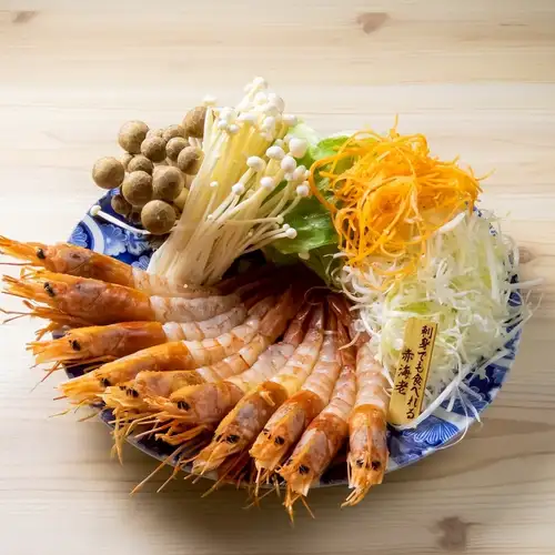 Enjoy a variety of shabu-shabu dishes.