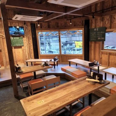 [2F/table seats] Can also be used for parties of up to 36 people.In addition to tatami mats, there are also table seats.The tatami room can accommodate up to 24 people.[Umeda Nishitenma Ohatsu Tenjin Yakitori Japanese meat Banquet charter Welcome and farewell party All-you-can-drink 3 hours]
