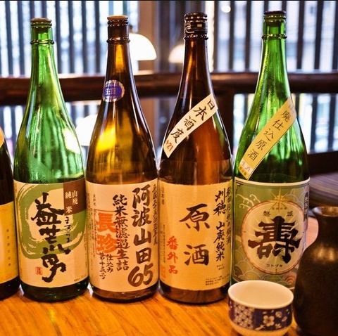 日本酒も豊富に取り揃えております。 