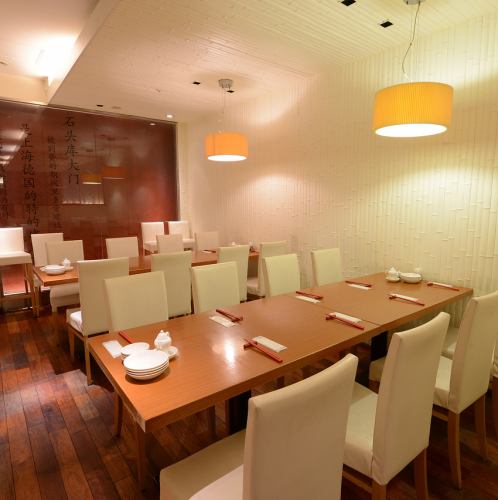 The semi-private room-style seats in the back of the store can seat 16 people! How about a banquet at your company or friends?Enjoy your meal in a calm atmosphere.
