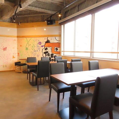 新潟駅から徒歩5分！最大80名様まで人数に応じたお席をご用意！