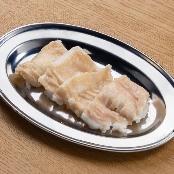 七輪で焼く新鮮ホルモンの炭火焼き、自家製ダレと相性抜群の希少部位も多彩に