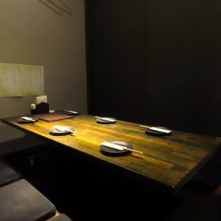 최대 6명까지 이용할 수 있는 파고타츠입니다.따뜻한 분위기 속에서 친구나 가족과의 대화를 즐길 수 있습니다.조용한 환경에서, 주위를 신경쓰지 않고 릴렉스 할 수 있는 것이 매력입니다♪