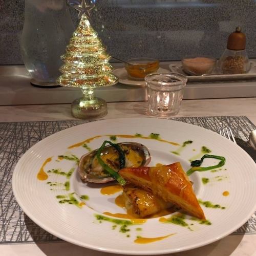 【お魚】本日の魚のポワレとアワビのヴァプールのパイ添え（サフランの香り）