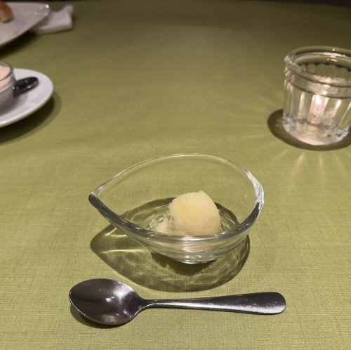 【お口直し】パインのシャーベット