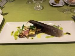 【肉料理】鹿児島県産さつま純然鶏の蒸焼き　バジル風味