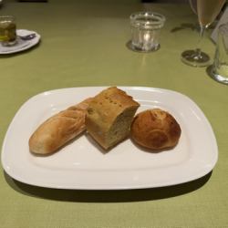 【パン】枝豆のパン / みそ、米粉、ごまのパン / カレー風味のパン