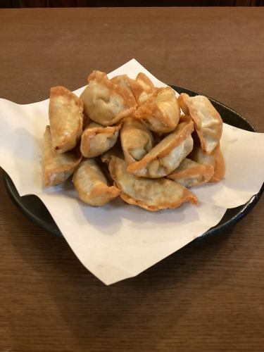 Large serving of fried gyoza (20 pieces)