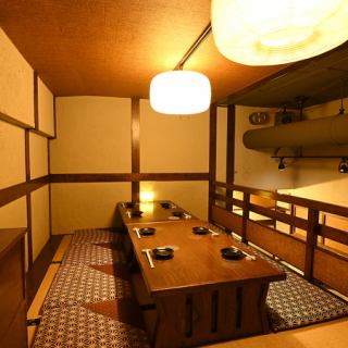 We have a private room that can be used by 4 to 10 people.You can stretch your legs and use it extensively.※ The seat will be 2 hour system.*Reservations for semi-private rooms are accepted by phone.*Reservations for semi-private rooms are accepted by phone.