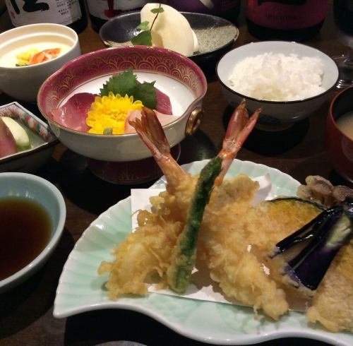 Tempura sashimi set with dessert