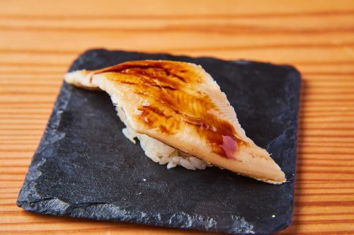 蓬鬆烤海鰻（1條）