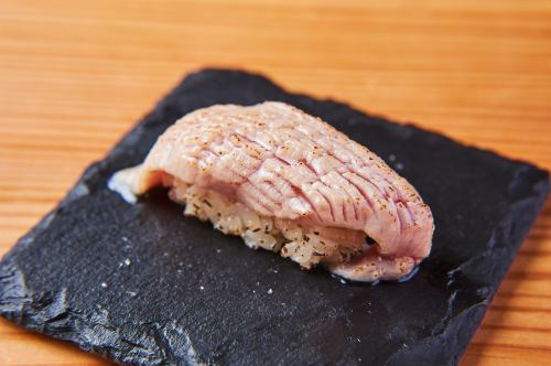 Grilled large fatty tuna
