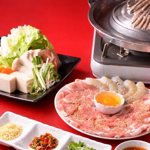 以涮涮锅的方式享用我们引以为傲的泰式美食