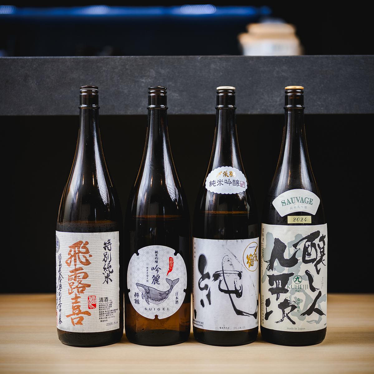 日本酒は20種類、焼酎は麦・芋・米15種類をご用意。