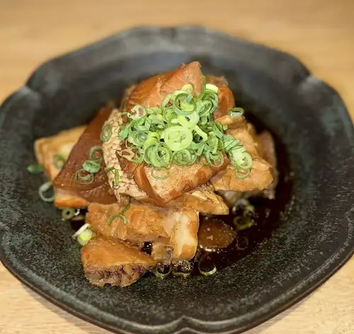 出汁薫る 魚のあら炊き