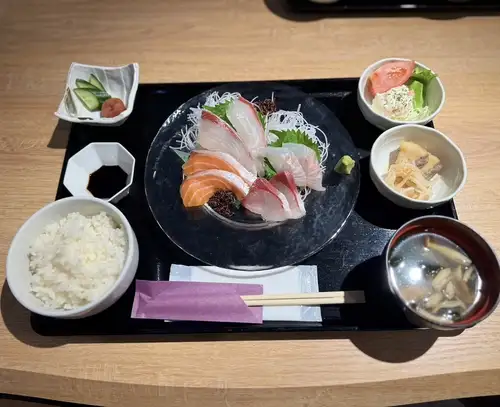 お刺身定食