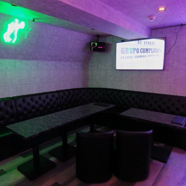 [Comfortable and spacious sofa seat] We have a comfortable and fluffy sofa seat, so if you get tired of playing, you can relax and enjoy a drink on the sofa seat! Perfect for private occasions such as dates and joint parties.