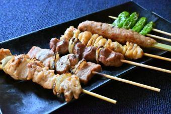 什锦烤串（6种：鸡肉、猪肉、鸡胗、鸡皮、肉丸和今日蔬菜烤串）