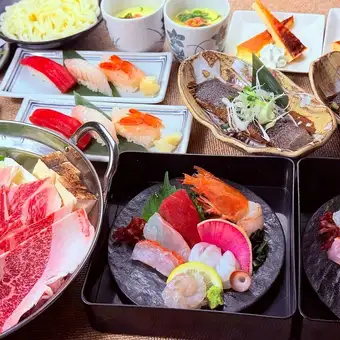 <10月1日起> [含2小時暢飲] 和牛壽喜燒火鍋及刺身套餐（含大蝦）：5000日圓（含稅）