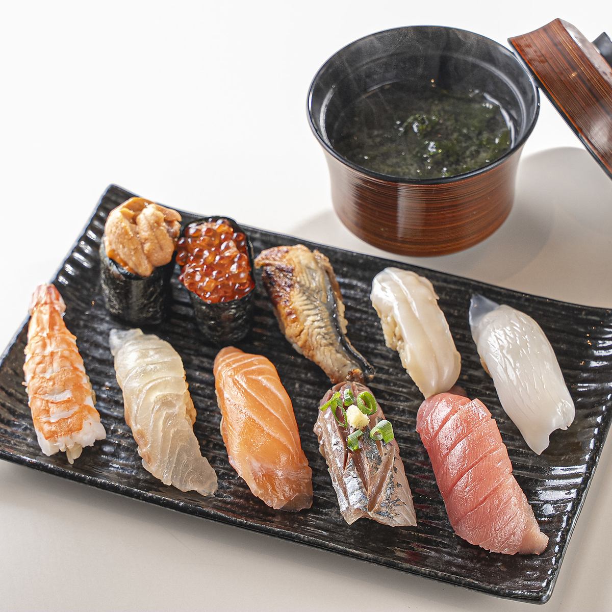 鮮度抜群の旬な魚を使った美味しい料理を、ご用意しております◎