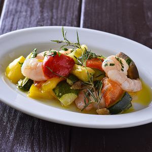 Italian grilled vegetables and shrimp with herb marinade