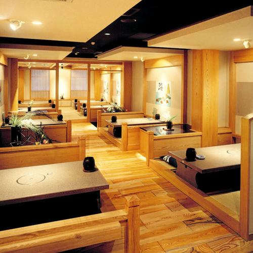 [Digging Gotatsu] It can be used by 2 to 4 people.Unlike private rooms, the seats are large.