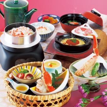 [全套午餐] Yuika（螃蟹焗烤和螃蟹釜飯等6道菜）3,520日元