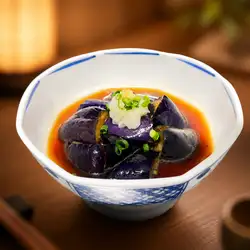 Deep-fried eggplant in broth / Assorted pickles