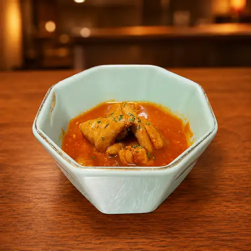 トマトもつ煮込み＆ペペロンチーノ枝豆など創作おつまみ