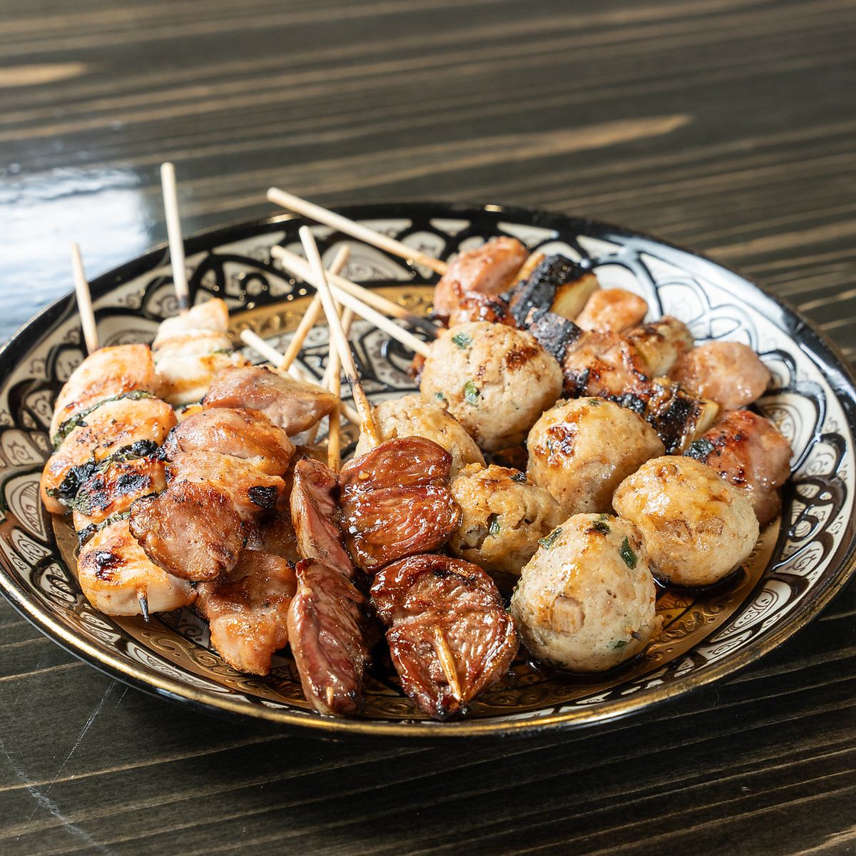 自家製特製ダレを使用した焼き鳥はお酒との相性抜群!!