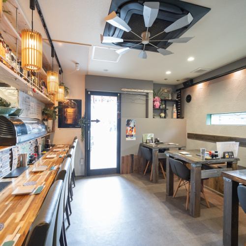 清潔感溢れるお洒落な店内