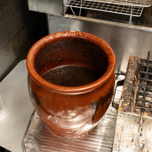 お酒との相性◎ニンニク香る自家製“特製だれ”が自慢