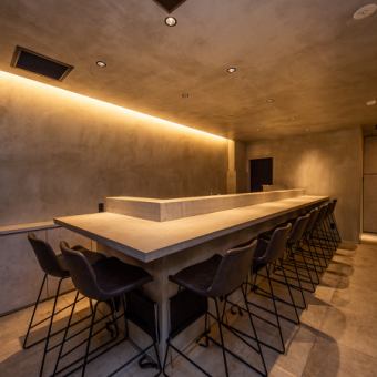 【カウンター席】ライブ感満載のカウンター席は9席ご用意しております。店主の焼鳥を焼き上げる技などを目の前で楽しめます!