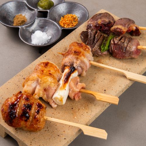 はかた地どりで味わう串焼と地元の旬食材を活かした料理